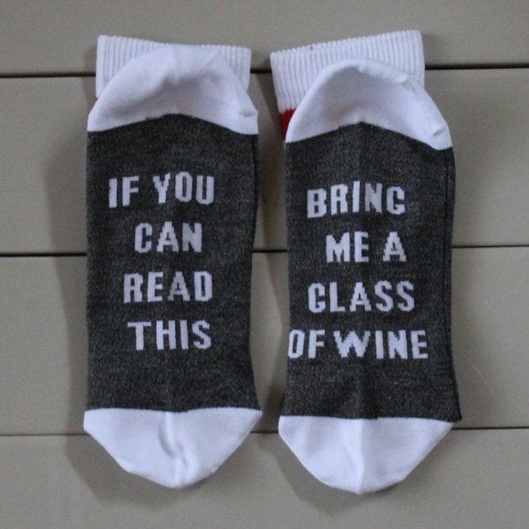 If You Can Read...Glass of Wine Novelty Gift Socks - Picture 1 of 6